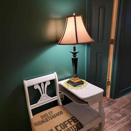 Moonlight Manor Bed & Breakfast Floyd Bagian luar foto