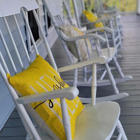 Moonlight Manor Bed & Breakfast Floyd Bagian luar foto