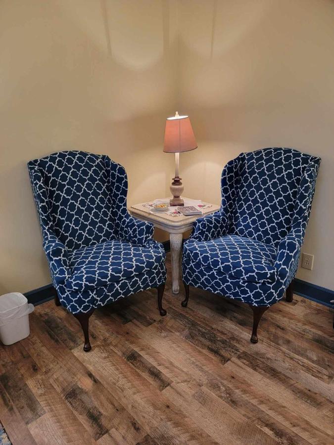 Moonlight Manor Bed & Breakfast Floyd Bagian luar foto