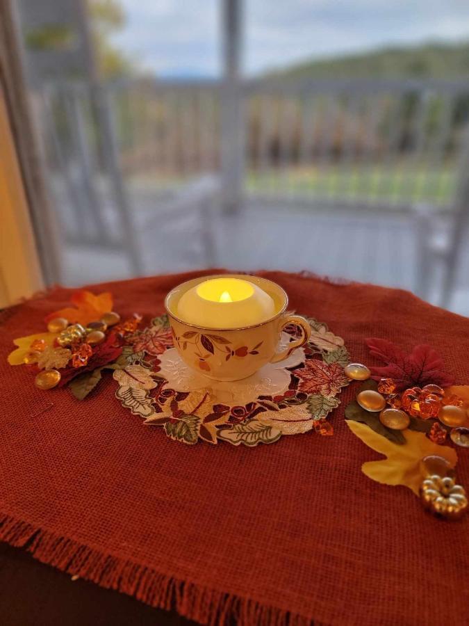 Moonlight Manor Bed & Breakfast Floyd Bagian luar foto