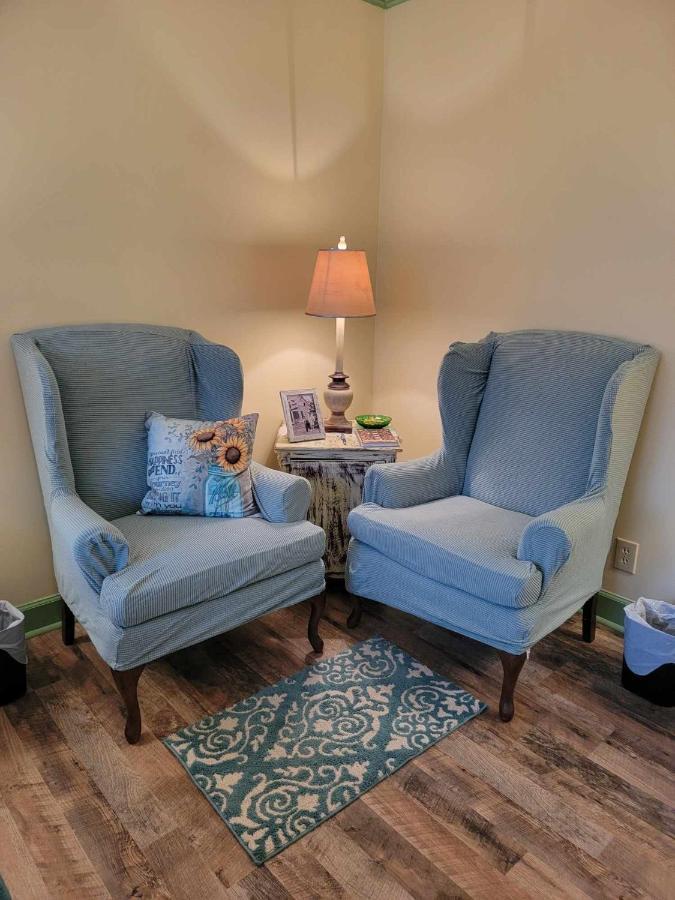 Moonlight Manor Bed & Breakfast Floyd Bagian luar foto